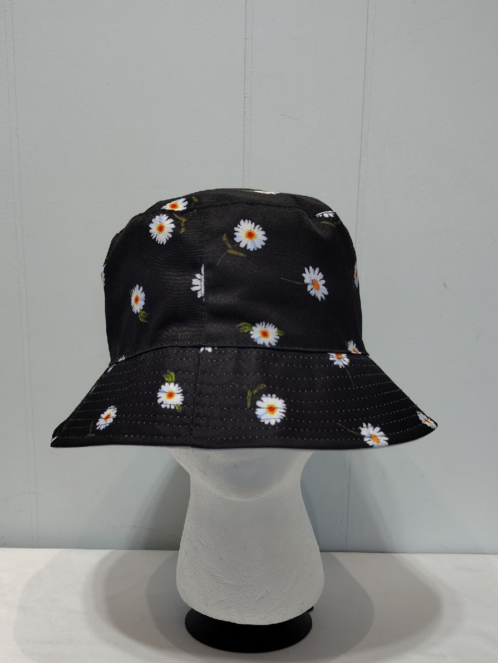 Alice + Olivia Bucket Hat Black Daisy Reversible One Size Summer Cute‎ Floral